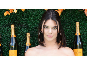 ケンダル・ジェンナー、「VS」ショー不参加か？異なる下着ブランドの顔に 画像