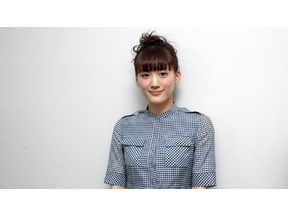 綾瀬はるかインタビュー　“末っ子気質”で過酷なデス・ゲームを生き残る？ 画像