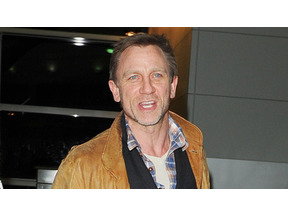 ダニエル・クレイグ、短編映画で女装姿披露　ナレーションは『007』のMが担当 画像