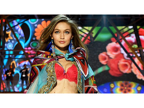 ジジ・ハディッド、「VSファッションショーに出演しない」と発表 画像