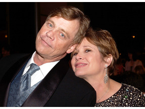 マーク・ハミル、故キャリー・フィッシャーと「男女の関係になる寸前で大笑い」 画像