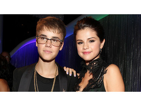 セレーナ・ゴメス＆ジャスティン・ビーバー、バレンタインに教会デート 画像