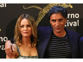 ジョニー・デップの元パートナー、ヴァネッサ・パラディが結婚 画像