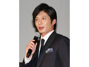 田中圭、林遣都、眞島秀和による“全裸サプライズ”の話題にSNS沸く…「しゃべくり007」 画像