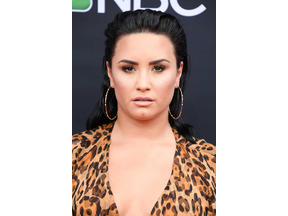 デミ・ロヴァート、救急搬送から初コメント「依存症と闘い続ける！」 画像