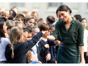 英王室、ロイヤルツアー中のメーガン妃の公務削減を発表 画像