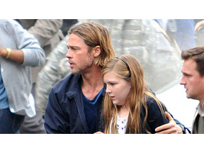 撮影現場では心優しきヒーロー、家庭ではよきパパ。ブラッド・ピット大活躍の夏 画像