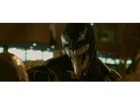 初登場第1位！『ヴェノム』は種族を超えたブロマンス!?トム・ハーディとの“バディ”に「悶絶」「かわいい」 画像