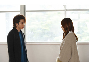 中村倫也の“元ヤン教師”ぶりに「結婚して」の声殺到中…「初めて恋をした日に読む話」第2話 画像