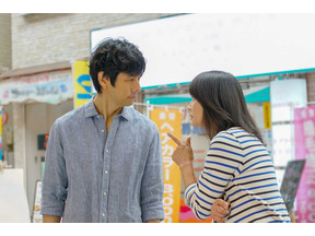 スイカに食らいつく西島秀俊に「ワイルド」「色気ハンパない…！」の声…「きのう何食べた？」第2話 画像