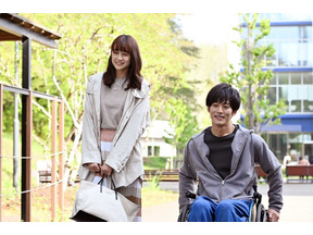 松村北斗の“頬キス”、中村ゆりの“宣戦布告”も話題に…「パーフェクトワールド」第4話 画像