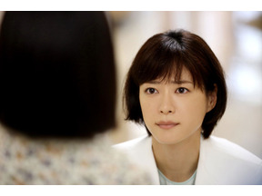 上野樹里、母との回想シーンに「1話から涙腺崩壊」の声…月9「監察医 朝顔」 画像