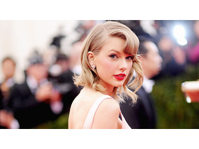 テイラー・スウィフトの自宅にバットや鍵開け道具を持った男が出現＆逮捕 画像