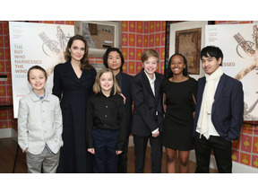 アンジェリーナ・ジョリー、マーベル映画出演に子どもたち大喜び「強い姿を見たがっている」 画像