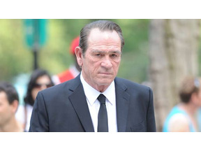 トミー・リー・ジョーンズ、戦後の日本が舞台の大作でマッカーサー元帥役に 画像