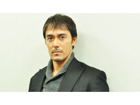 『麒麟の翼』阿部寛インタビュー　刑事・加賀を通して見る父への思い、後輩への思い 画像