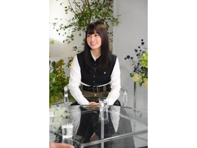 橋本環奈、20歳の記念にソーセージ＆ドイツビールで乾杯…「アナザースカイII」 画像