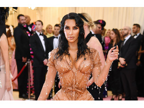 キム・カーダシアン、補正下着の新しいブランド名をついに発表 画像