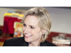 シネマカフェ的海外ドラマvol.224　大人気「glee」の舞台裏に潜入！最終回！ 画像