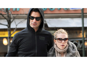 スカーレット・ヨハンソン、今度のカレは広告代理店重役？  画像