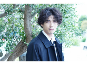 早速“考察合戦”始まる…賀来賢人主演「ニッポンノワール ―刑事Yの反乱―」1話 画像