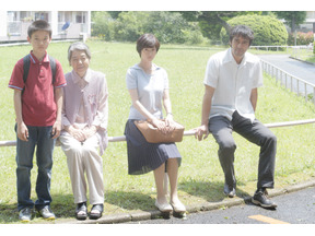 是枝裕和監督作『真実』公開記念、阿部寛＆樹木希林『海よりもまだ深く』地上波初放送 画像