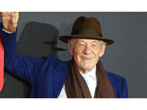 イアン・マッケラン、出会い系サイトを支持「自分が若い頃にあれば…」 画像