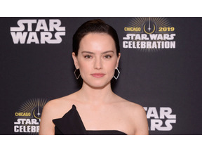 デイジー・リドリーの「スター・ウォーズ」“ラップ解説”が話題に　ファンから「惚れる」の声 画像