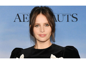 フェリシティ・ジョーンズが第1子を妊娠 すでにお腹のふくらみも 画像