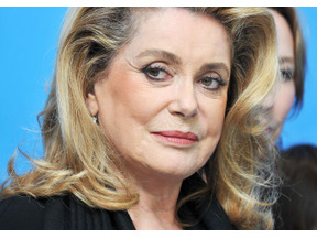 脳卒中で入院していたカトリーヌ・ドヌーヴが退院 自宅で療養中 画像