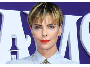 シャーリーズ・セロン、1994年に有名監督からセクハラを受けたことを明かす 画像