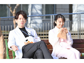 佐藤健、頭ぽんぽんからの“交際宣言”に視聴者「国民栄誉賞あげたい」…「恋つづ」第5話 画像