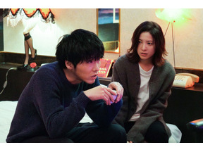 柄本佑の「踏みとどまろう」からの“一線越えキス”にTL騒然…「知らなくていいコト」6話 画像