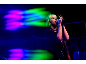 ビリー・アイリッシュの『007』主題歌が公開に 絶賛コメント相次ぐ 画像