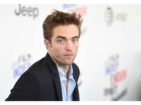 マット・リーヴス監督、バットマンに扮したロバート・パティンソンの初映像を公開 画像