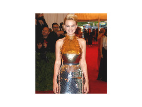 キャリー・マリガン、プラダのオーダーメイドドレスを「ebay」に出品！ 画像