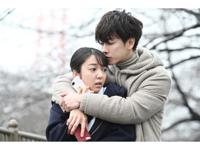 上白石萌音＆佐藤健「恋つづ」の“歴史的バックハグ”再び…8話特別編をオンエア 画像