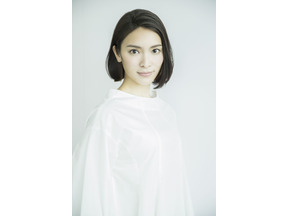 秋元才加、ラッパーのPUNPEEと結婚！篠田麻里子＆小嶋陽菜らも祝福 画像