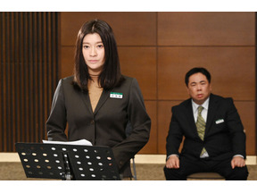 篠原涼子“春子”のプレゼンに「新感覚漫才」と視聴者喝采、中村海人にも熱視線…「ハケンの品格」2話 画像