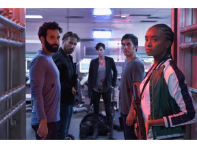 【レビュー】『オールド・ガード』圧倒的アクションとチーム力に注目　コロナ禍に生命の倫理を問う側面も 画像