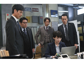 沢村一樹の“エア壁ドン”にざわめき、「キレッキレで素敵」の声…「未解決の女　警視庁文書捜査官」5話 画像