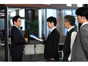 宮野真守の“顔芸”と香川照之「おねしゃす」が話題に…「半沢直樹」8話 画像