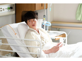 石原さとみと田中圭はどこに!? 2年後を描いたラストに動揺の声…「アンサング・シンデレラ」10話 画像