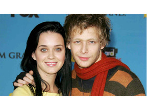 ケイティ・ペリーの元恋人が転落死。家主の女性殺害の疑い 画像