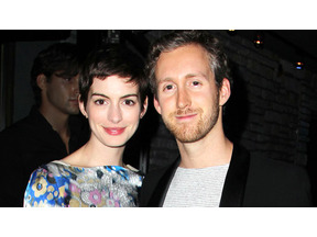 アン・ハサウェイ、交際4年の婚約者とカリフォルニアで挙式 画像