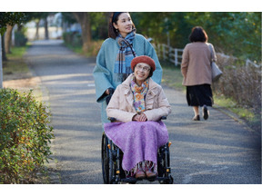 吉田羊、松金よね子とのやり取りに「ジワっときた」「家族のことをすごく想ってしまう」…「生きるとか死ぬとか父親とか」2話 画像