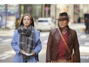 吉田羊と國村隼“親子”が感じる寂しさに共感の声…「生きるとか死ぬとか父親とか」4話 画像