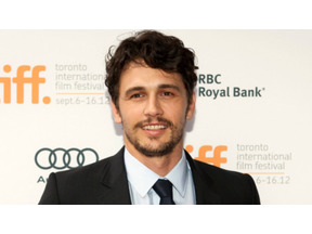 ジェームズ・フランコ、11歳年下のアシュレイ・ベンソンと交際中 画像