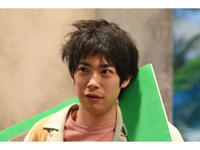 “V系”渡辺大知に「似合ってる」の声、菊池風磨の“風呂上がり牛乳”シーンも注目…「イタイケに恋して」 画像