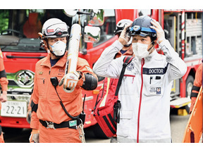 鈴木亮平と要潤が並び立つ様に「エモい」、賀来賢人“音羽”のエアグータッチにも反応集まる…「TOKYO MER」4話 画像